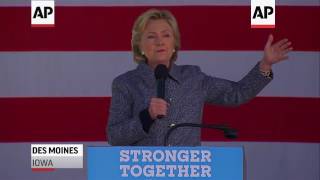 Clinton Urges Iowans to Cast Ballots Early