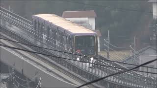 安東駅に到着するサンフレッチェ・トラム