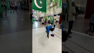 Celebrating Pakistan 🇵🇰 Independence day at Emporium  Mall|14 august 2023|جشن آزادی مبارک#shorts