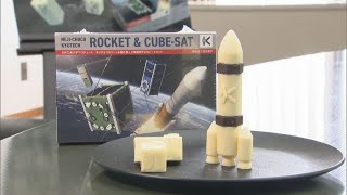 チョコの部品を組み立てると「ロケット」に　＂新たな北九州市のお土産＂期待「ネジチョコロケット」