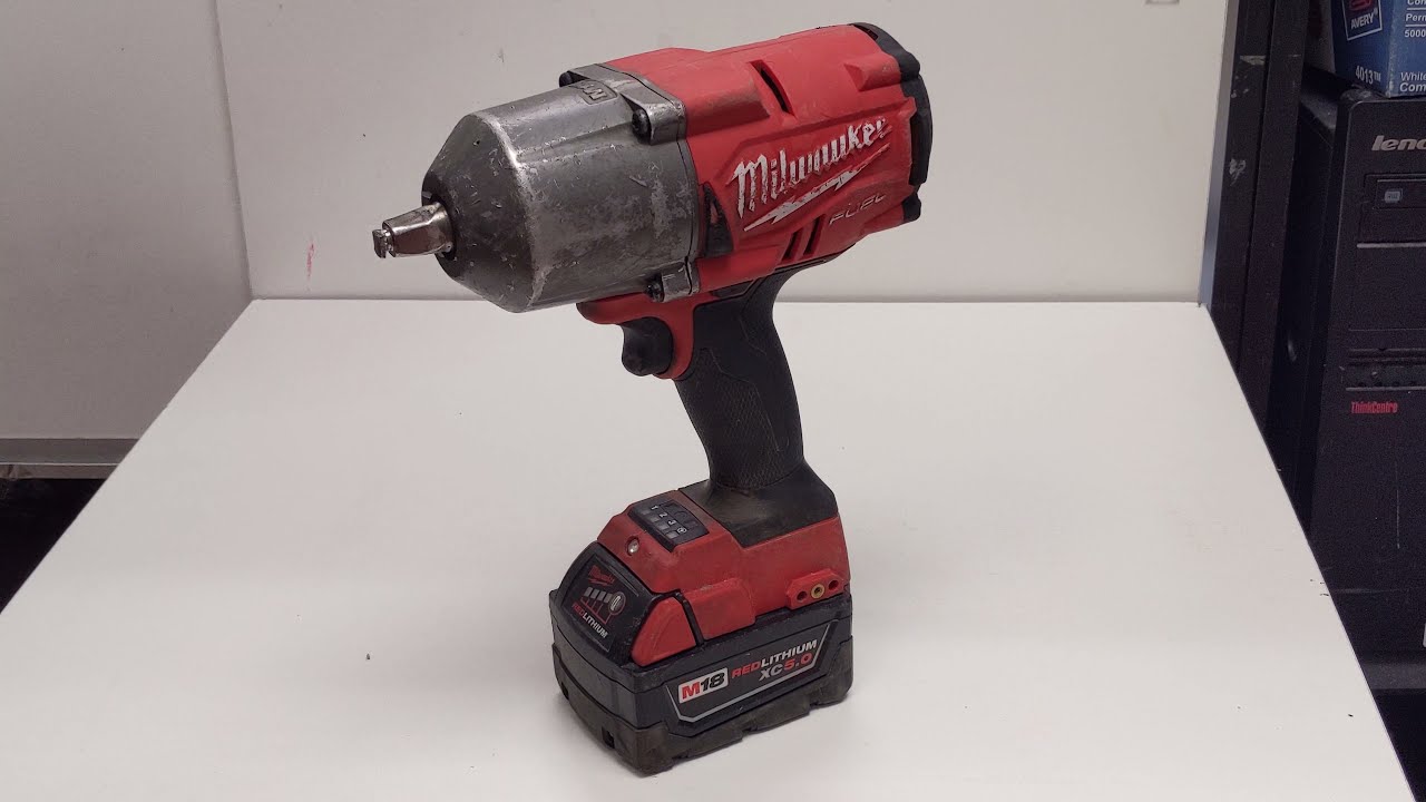 MILWAUKEE 2767-20 1/2" Impact 18 Volt - YouTube