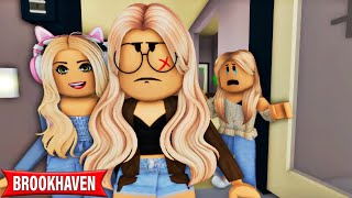 MY FAMILY LEFT ME FOR MY ADOPTED SISTER!| ROBLOX MOVIE (CoxoSparkle)