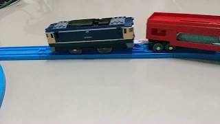 Tomy 火車改磷酸鋰鐵電池 停車軌停不住