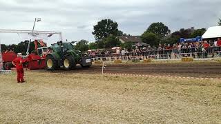 LU Blunk beim Tractor Pulling-Trecker Treck