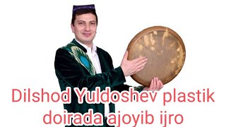 Dilshod Yuldoshev vodiyda to'yda plastik doirani sayratvordi