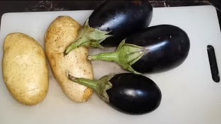 لوعندك بتنجان 🍆🍆وبطاطس🥔🥔تعالي اقولك هنعمل ايه😋😋