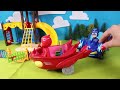 🚗 CARS 🚗 Rayo McQueen y Cruz pasean juntos | Videos de juguetes en español