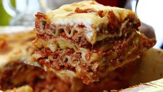 🍷🧀 The BEST Lasagna Bolognese! - Layers of lasagna noodles,  Bolognese sauce, bechamel, and Parmesan