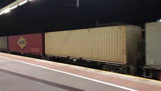 6MP4 Pacific National freight.