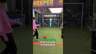 He challenged the robot goalkeeper#shorts #viralvideo #soccer #goalkeeper #robot #challenge #comment