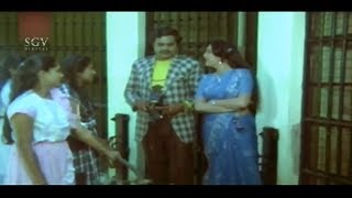 Ambarish Snatch Geetha's Camera for Taking Picture in Zoo | Best Scenes of Kannada Movies