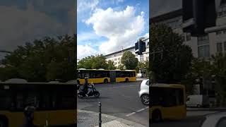 Bus in Berlin. Автобус в Берлине. Bus di Berlin. ベルリン市内のバス。