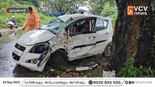 എരുമപ്പെട്ടി കരിയന്നൂരിൽ നിയന്ത്രണം വിട്ട കാർ റോഡരുകിലെ മരത്തിലിടിച്ച് യുവാവിന് സാരമായി പരുക്കേറ്റു