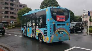 鴻巣市コミュニティバスフラワー号(朝日バス)(ポンチョ/BDG-HX6JLAE)車番1071[広田コース]ふるさと館行き北鴻巣駅東口バス停発車