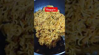 డిఫరెంట్ స్టైల్లో Maggie 😋😋#Maggie #shorts #viral #trending