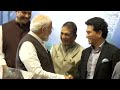 pm modi meets with india s cricket greats in varanasi