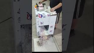 Crinkle Paper Shredder #Shorts #raffiagrassshredder