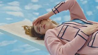 Olivia Rodrigo "deja vu" MV