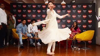 Alia Bhatt's Royal Dance In Front Of Madhuri Dixit Will Blow Your Mind