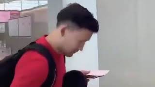 kid rubs his face on markiplier