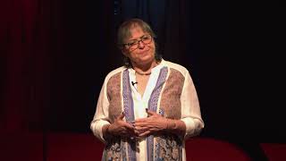 How Scientists Shape Science Itself | Valeria Kleiman | TEDxUF