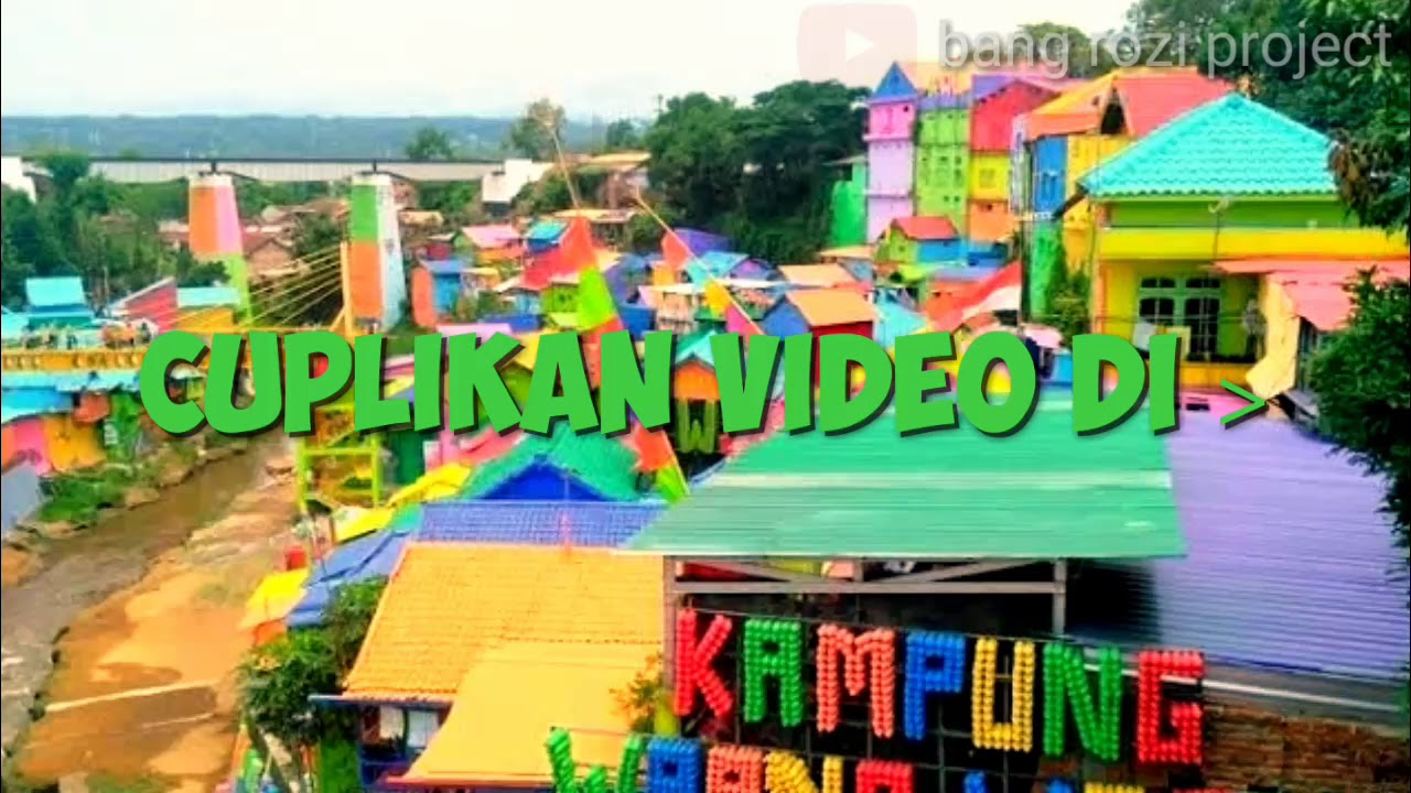 Cuplikan Keunikan Kampung Warna-warni / Kampung 3D (Malang) - YouTube