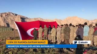 Mehmetçik İkiyaka Dağları'nda Bayramlaştı