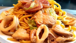 *ေခါက္ဆြဲေၾကာ္*fried Noodles