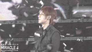 [FANCAM] BEAST 비스트 Hyunseung under the confetti rain  @ Seoul Hope and Dream Concert 110612