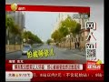 自行车与轿车配合默契让人怀疑，司机大哥担心碰瓷始终不敢超车！