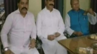 Bihar minister shares meal with convicted leader Shahabuddin in jail