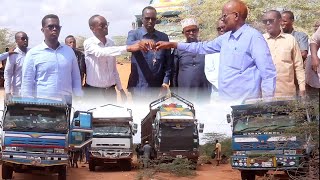 Maamulka G/Hiiraan oo Gaadiid lagu kala heystay Qardho iyo Beledweyne u kala wareejiyey dadkii lahaa