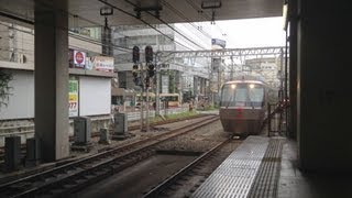 小田急電鉄30000形（ロマンスカーEXE）町田駅を通過