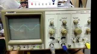 Playing with an oscilloscope and function generator