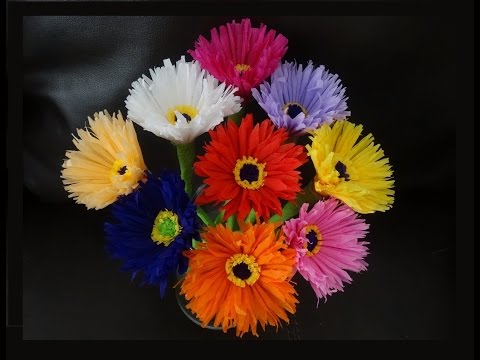 How to make paper flowers out of crepe streamers/ DIY Valetine's day craft How to make paper flowers out of crepe streamers/ DIY Valetine's day craft