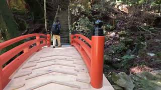 女人高野室生寺、奥の院への道、赤い橋を渡って休憩所（２０２４年３月２７日）