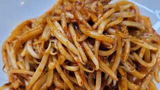 간단한데 맛좋은 숙주 볶음우동(Stir-fried bean sprout udon)