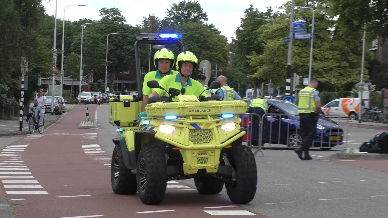 Event Medical Service (EMS) Quad 08-329 Met Spoed Onderweg Naar Een ...