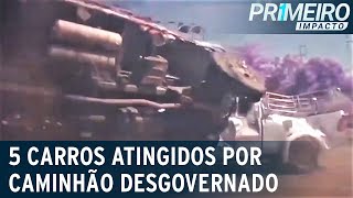 Caminhão desgovernado atinge cinco carros em acidente na Tailândia | Primeiro Impacto (10/11/22)