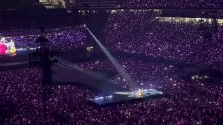 Taylor swift performs 'Daylight' Live on piano at The Eras Tour - Crowd looks stunning in purple