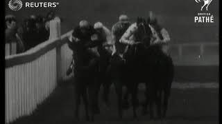 Horseraces at Ascot in October (1949)