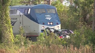 Multiple people killed when Amtrak slams into vehicle in Jupiter