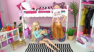 Barbie Elsa & Anna Bunk Beds Cleaning Morning Routine  - Titi Toys & Dolls