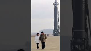 金正恩首次帶女兒看炮仗  Kim Jong-un brings his daughter for the first time