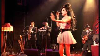 Amy Winehouse - Tears Dry on Their Own [With lyrics] [Live London] - HD