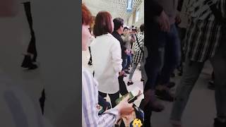 180405 두바이 출국 소녀시대 윤아 태연 편지