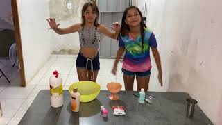 MISTURANDO OS INGREDIENTES DO SLIME JULIA X KAMYLINHA😱