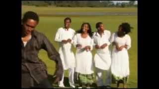 Haacaaluu Hundeessaa   Sanyii Mootii (Oromo Music)