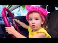 Estamos en el Coche | Las Ruedas del Autobús | Canciónes Infantiles con Tim y Essy