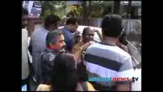 Black flags waved at Aryadan Muhammed in Nilambur